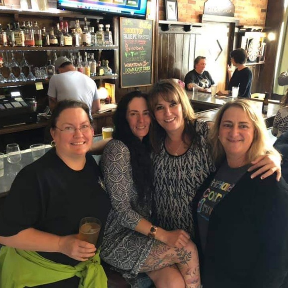 Meet your Posher, Kim - Picture 1 of 1